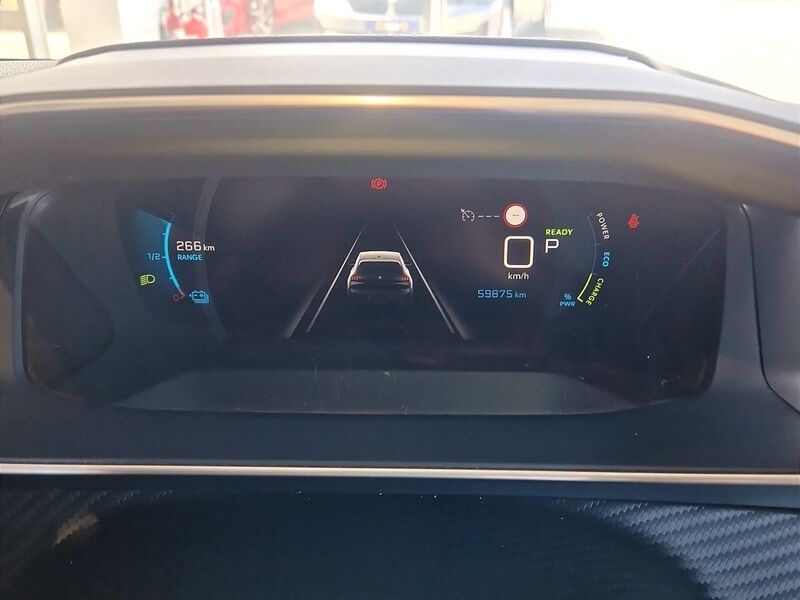 More views of Peugeot 208