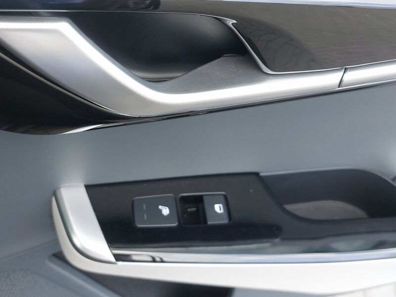 More views of Kia EV6