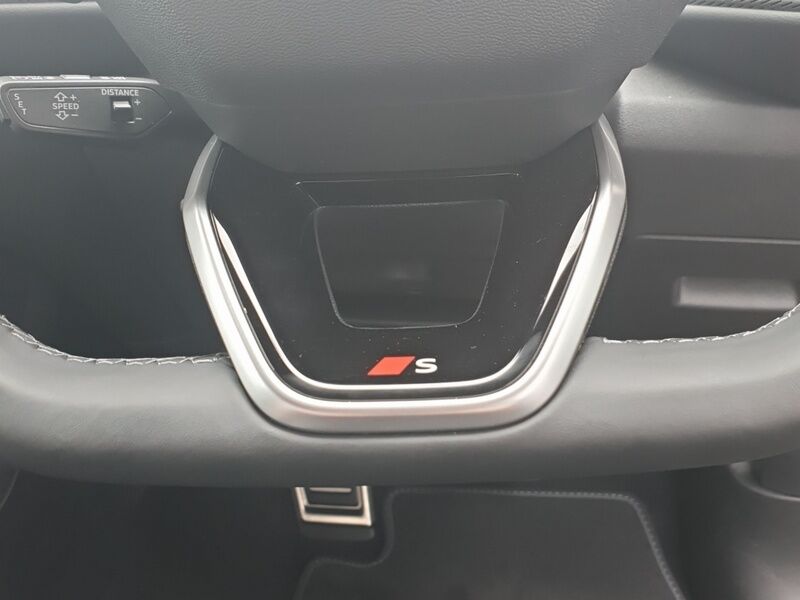 More views of Audi Q5