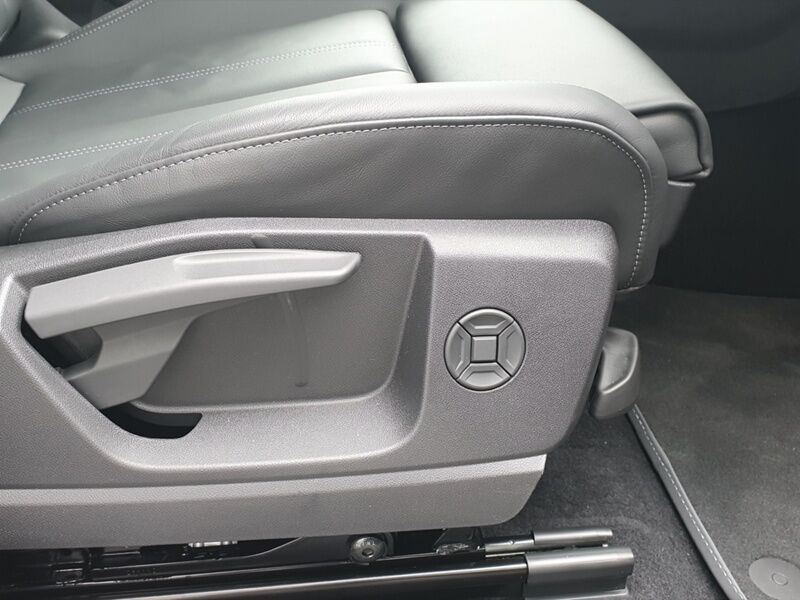 More views of Audi Q5