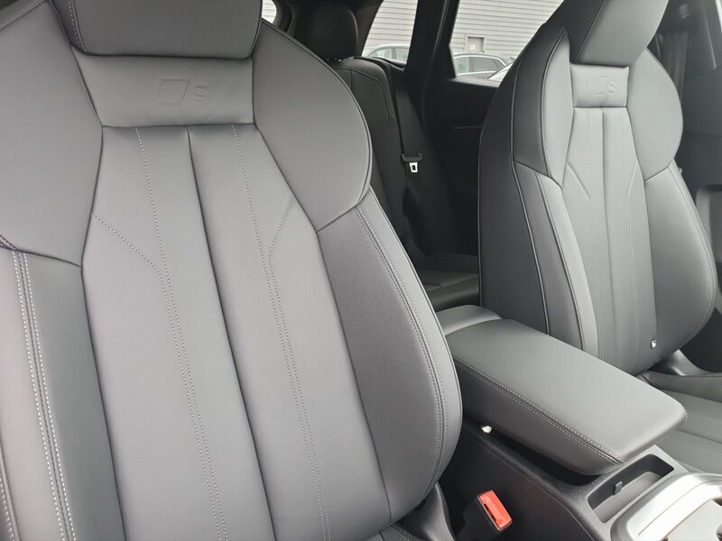 More views of Audi Q5