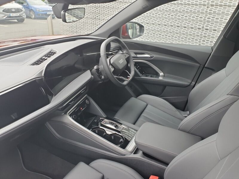 More views of Audi Q5