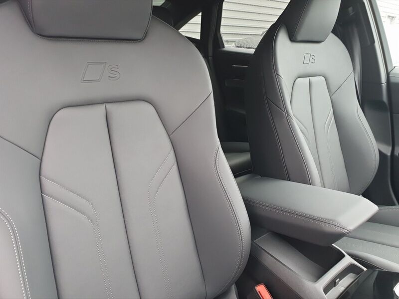 More views of Audi A6