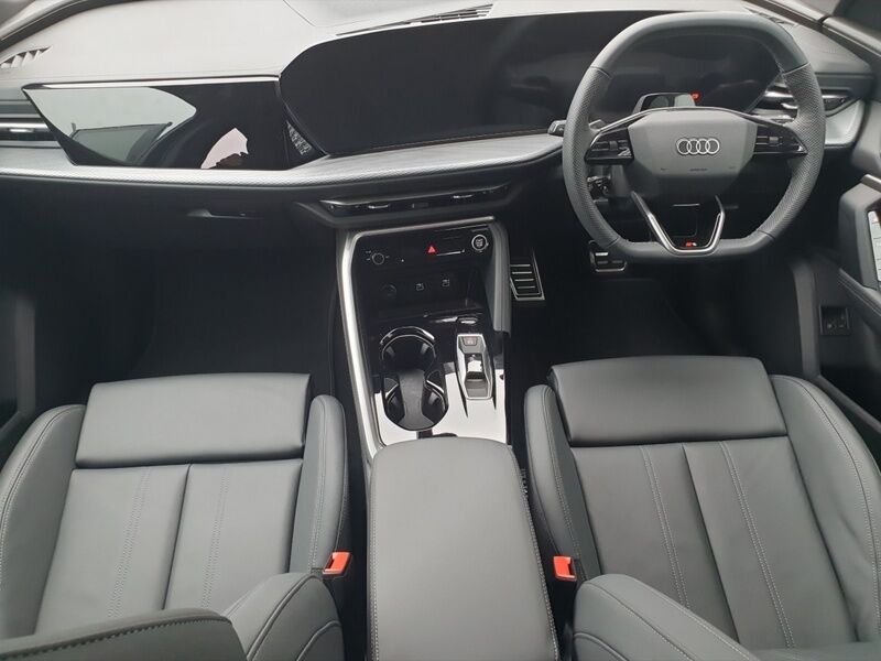 More views of Audi Q5