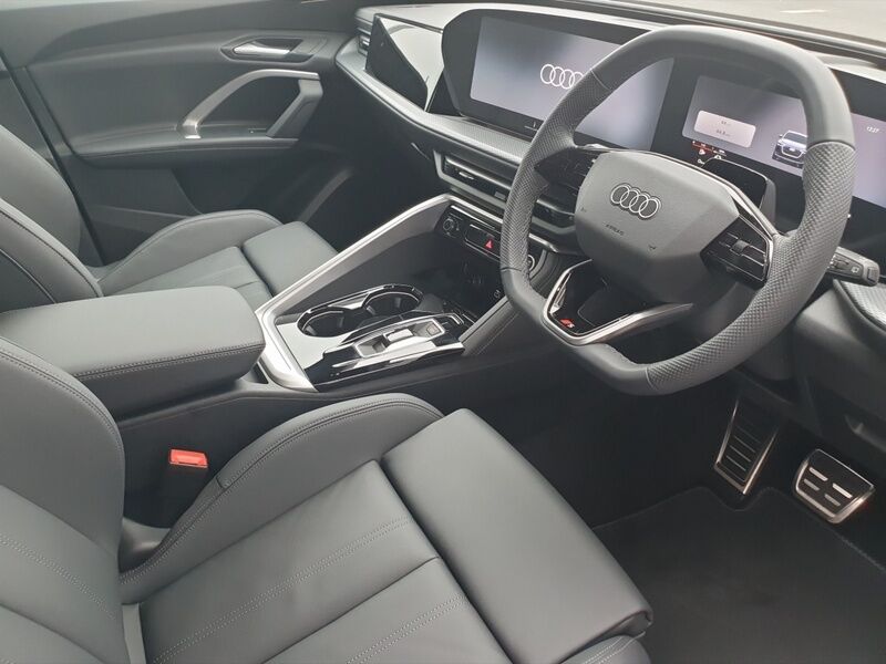 More views of Audi Q5