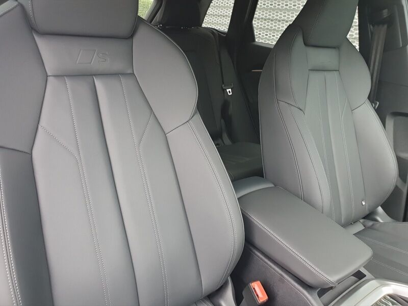 More views of Audi Q5