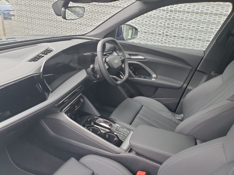 More views of Audi Q5