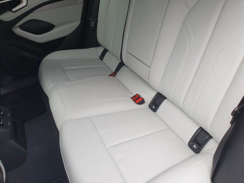 More views of Audi A6