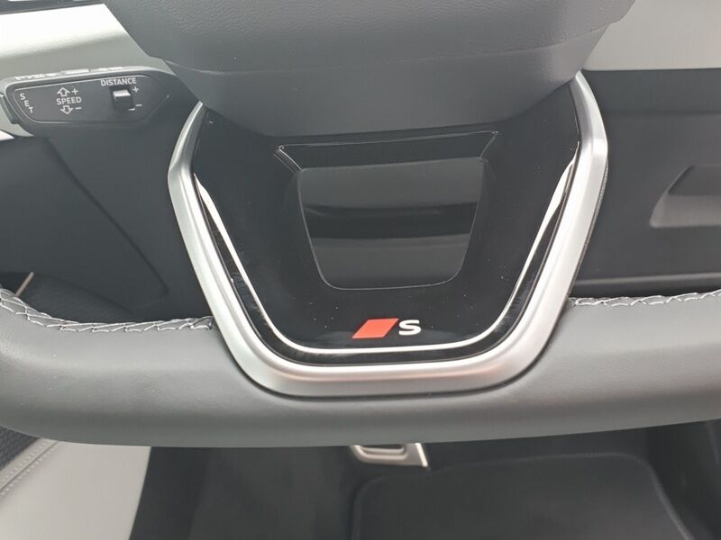 More views of Audi A6