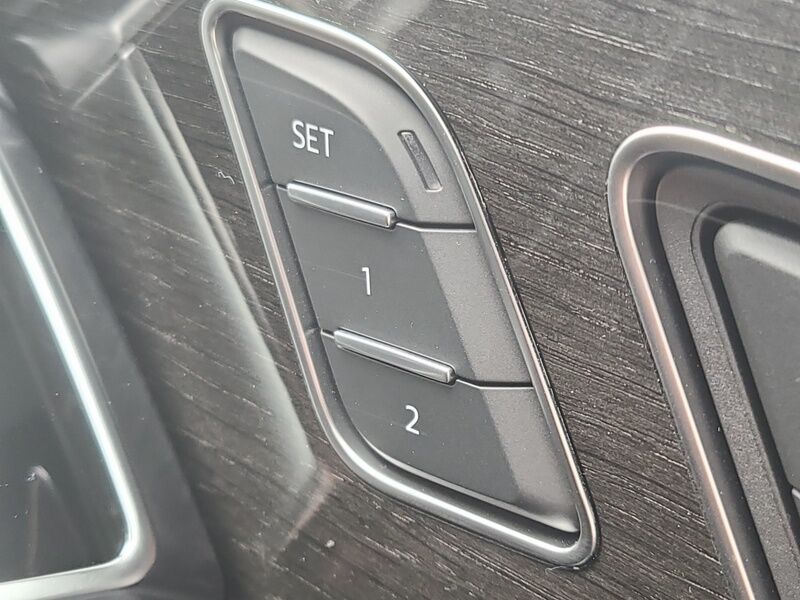 More views of Audi Q8