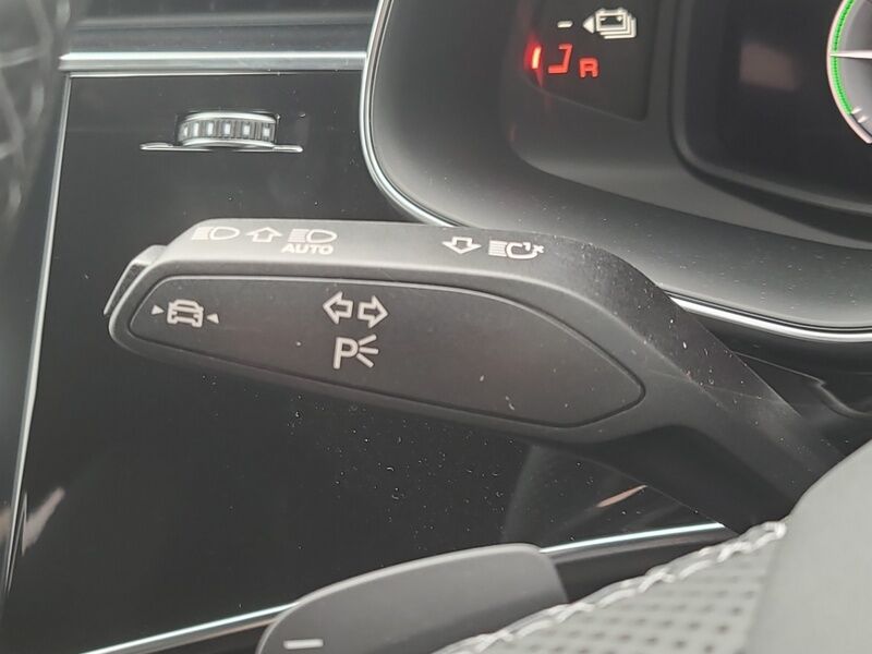 More views of Audi Q8