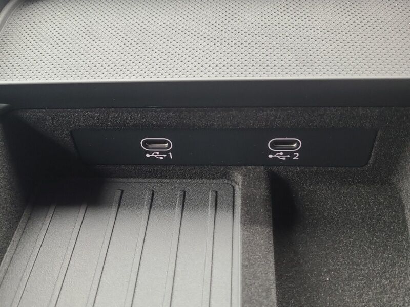 More views of Audi Q8