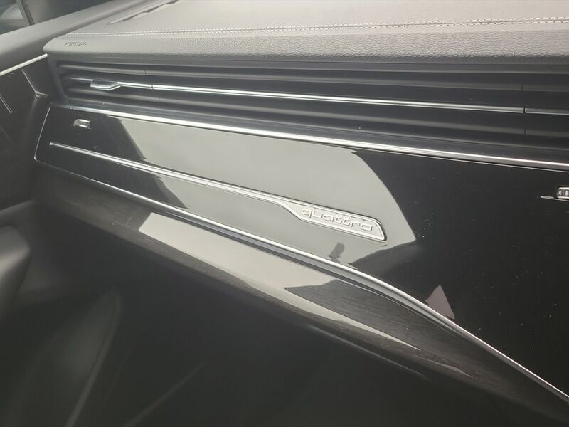 More views of Audi Q8