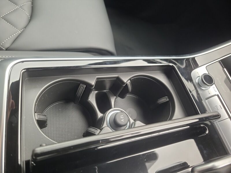 More views of Audi Q8
