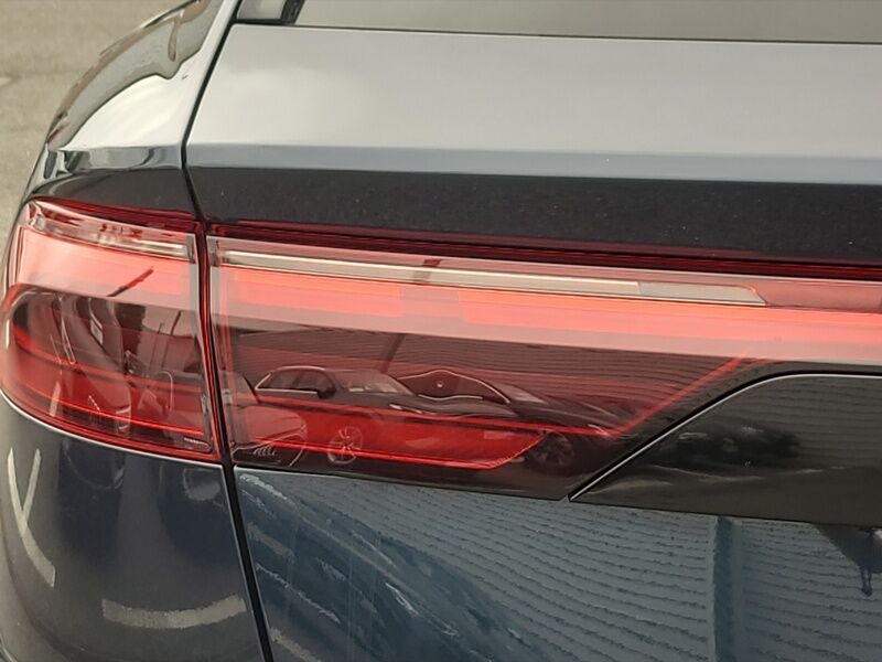 More views of Audi Q8