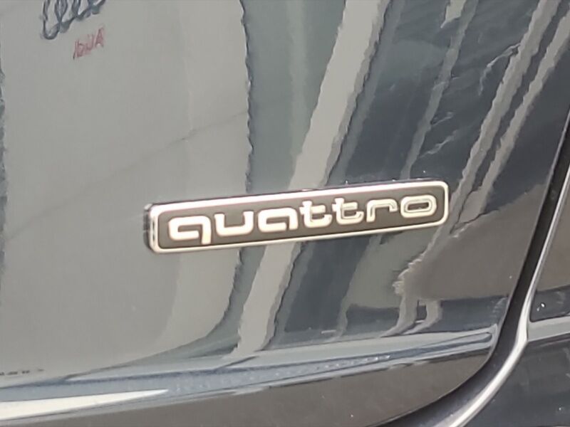 More views of Audi Q8