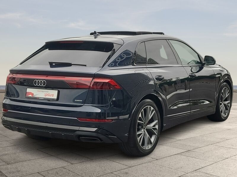 More views of Audi Q8