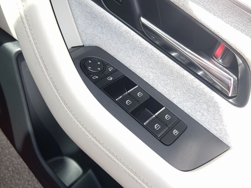 More views of Mazda CX-60