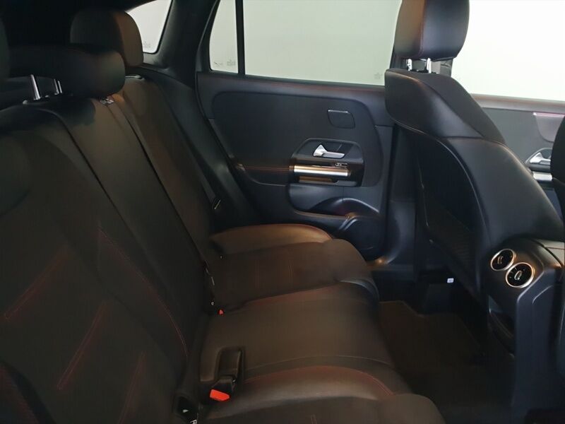 More views of Mercedes-Benz GLA