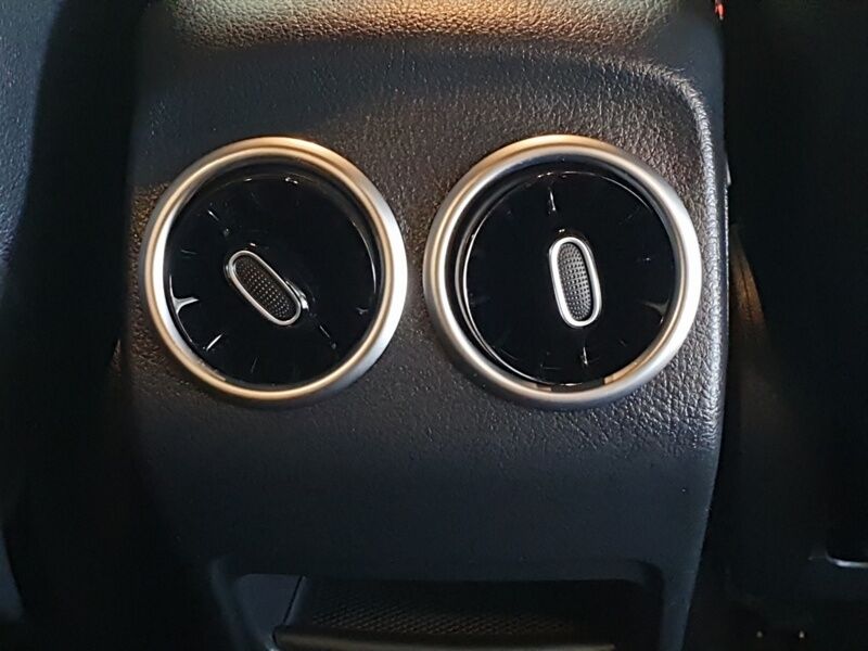 More views of Mercedes-Benz GLA