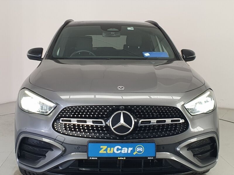 More views of Mercedes-Benz GLA