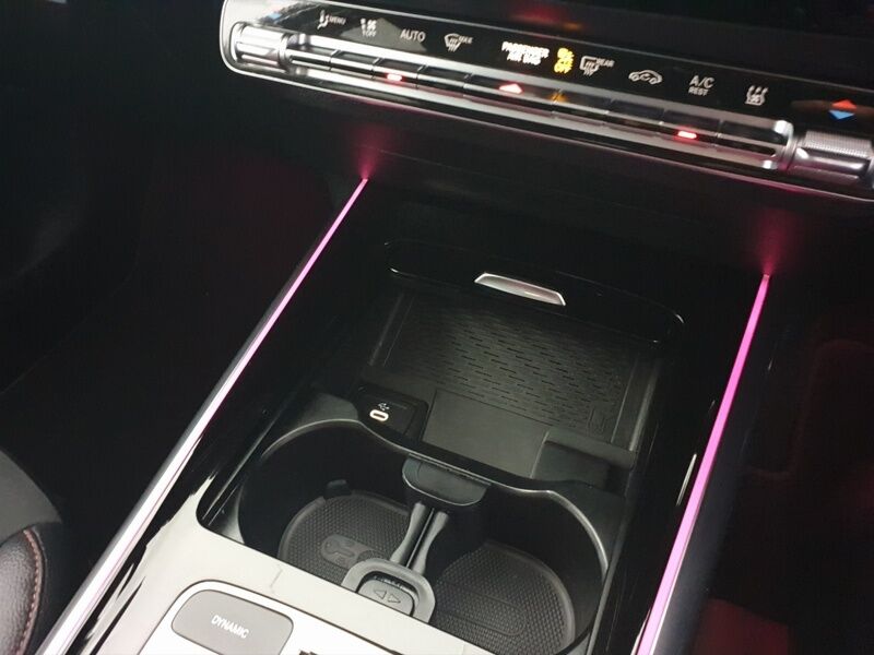 More views of Mercedes-Benz GLA