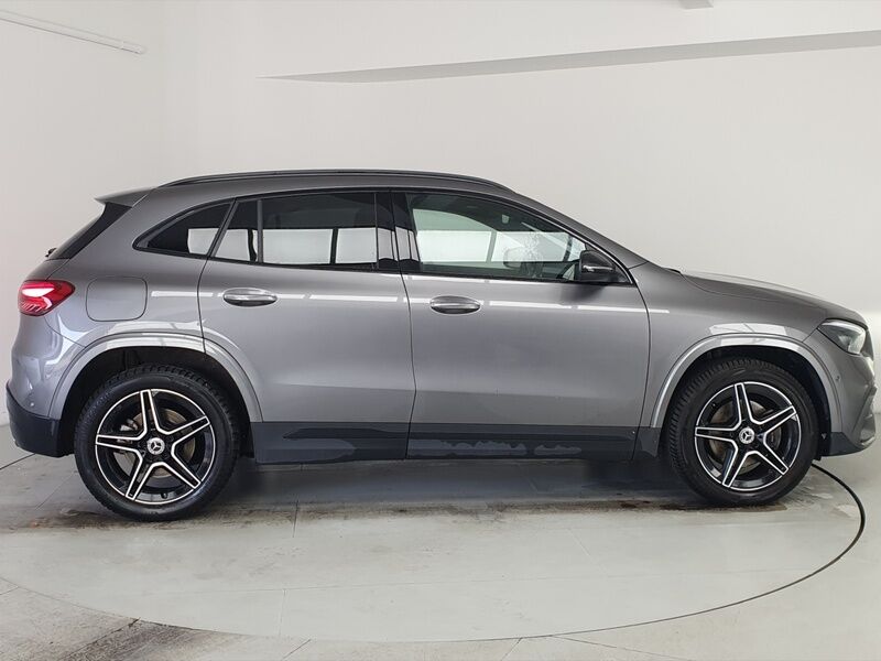 More views of Mercedes-Benz GLA