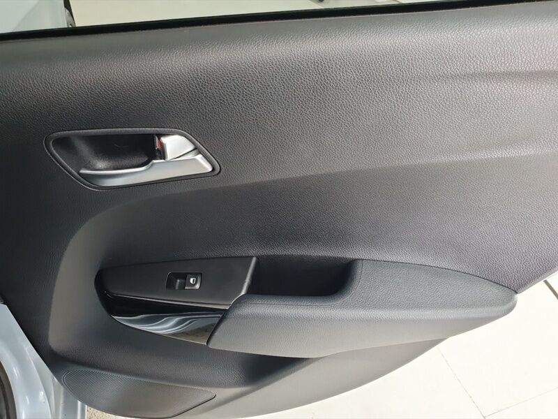 More views of Kia Picanto
