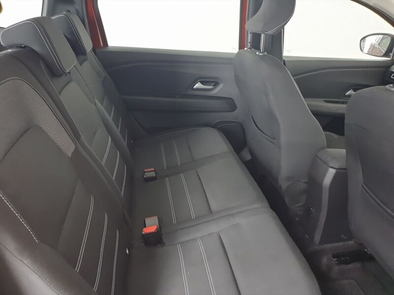 More views of Dacia Jogger