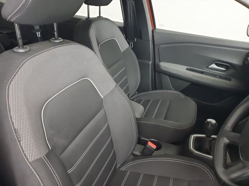 More views of Dacia Jogger