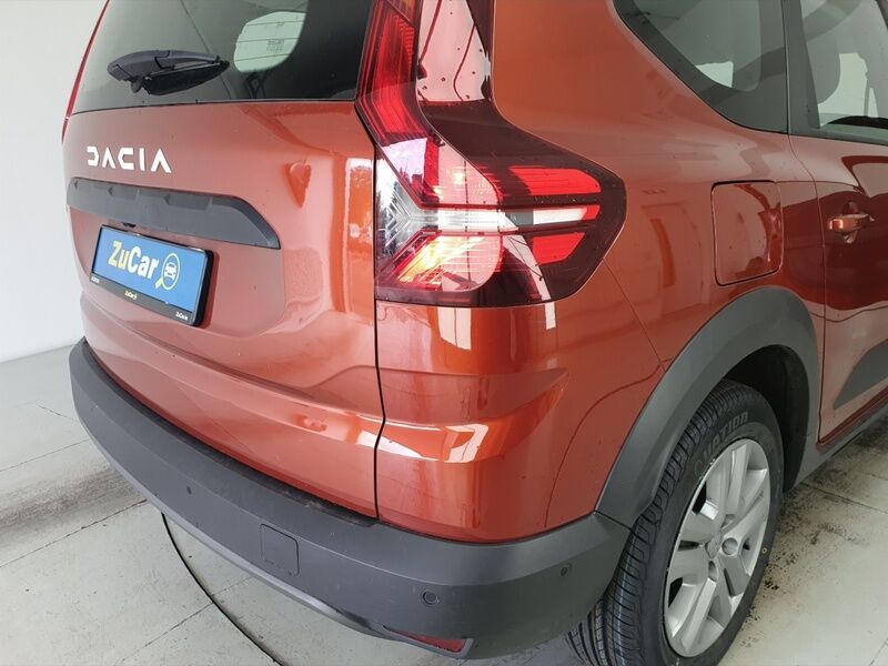 More views of Dacia Jogger