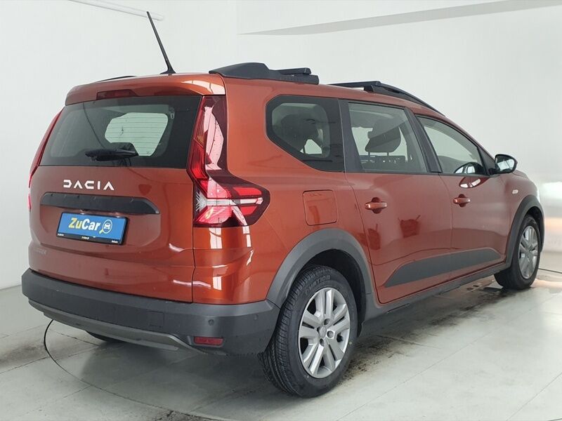 More views of Dacia Jogger