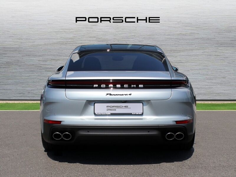 More views of Porsche Panamera
