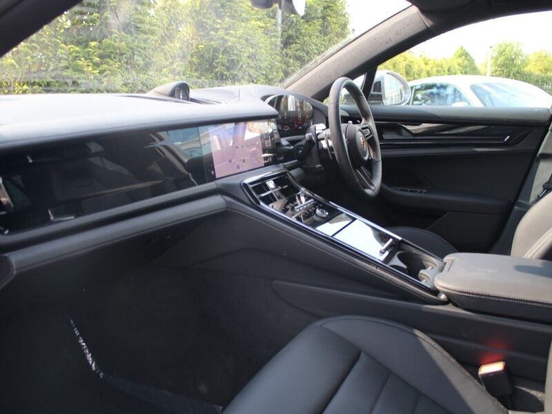 More views of Porsche Panamera