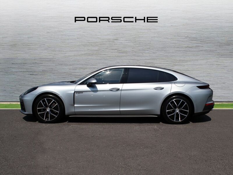 More views of Porsche Panamera