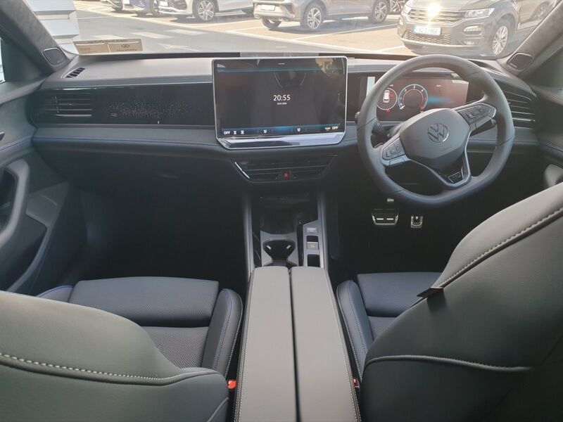 More views of Volkswagen Passat