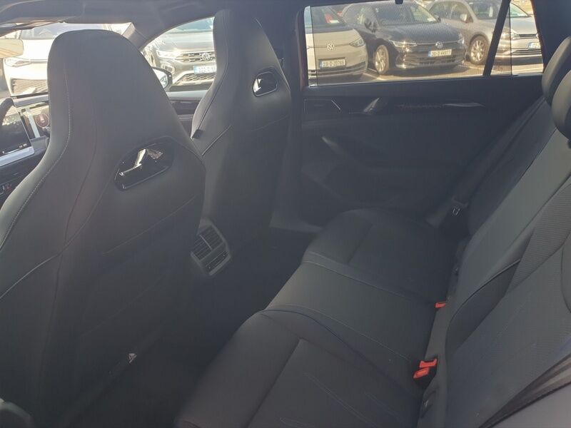 More views of Volkswagen Passat