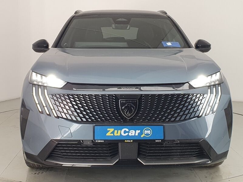 More views of Peugeot 5008