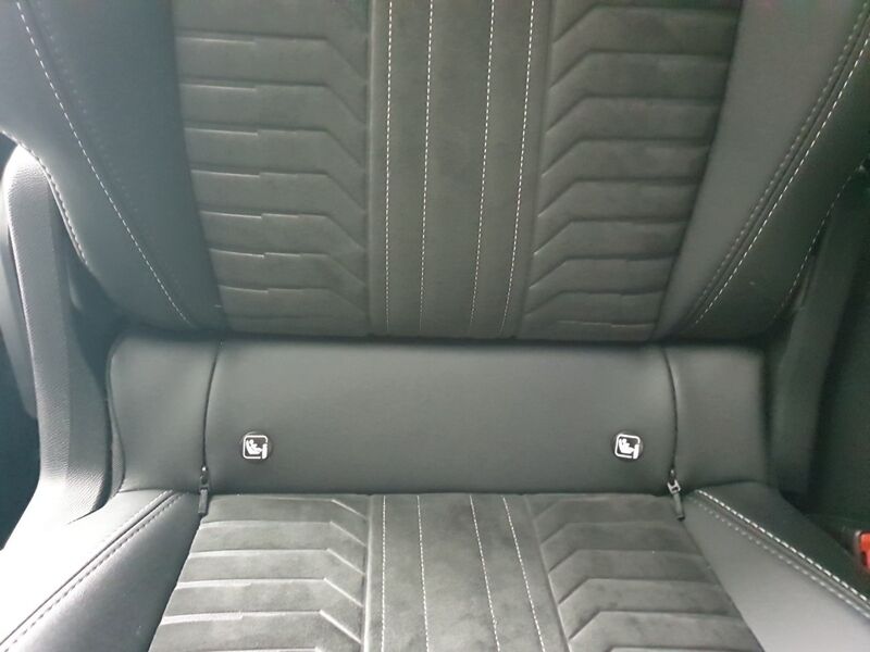 More views of Peugeot 5008