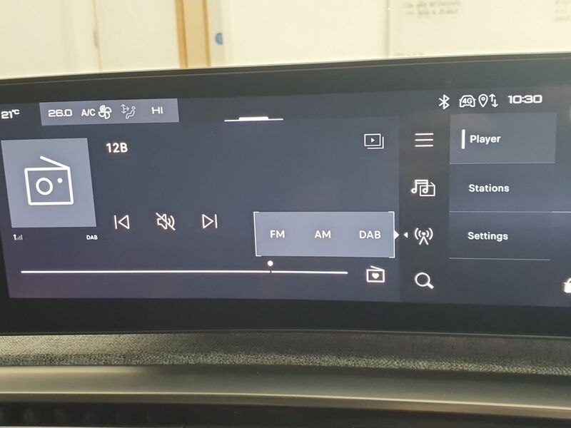 More views of Peugeot 5008