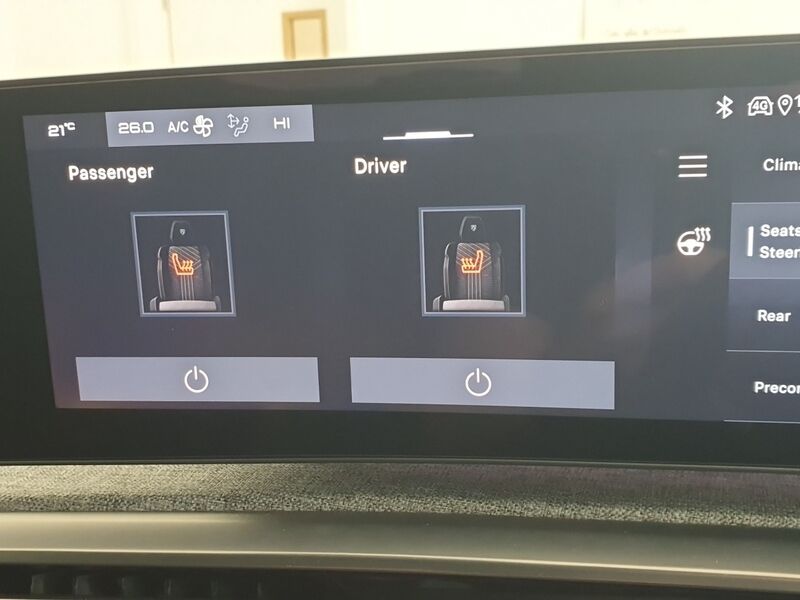 More views of Peugeot 5008