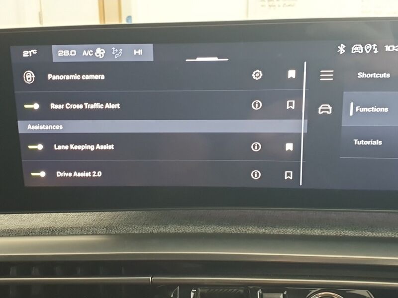 More views of Peugeot 5008