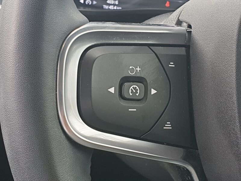 More views of Volvo XC40