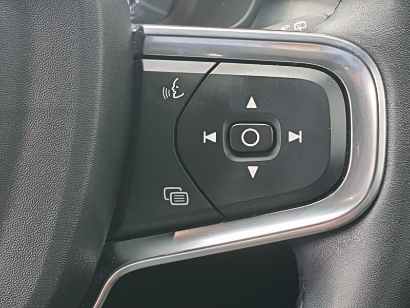 More views of Volvo XC40