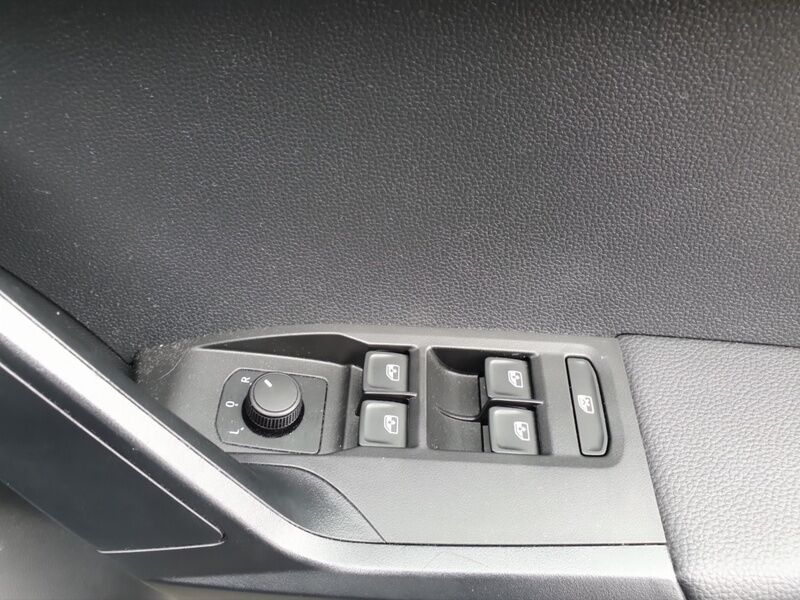 More views of SEAT Arona