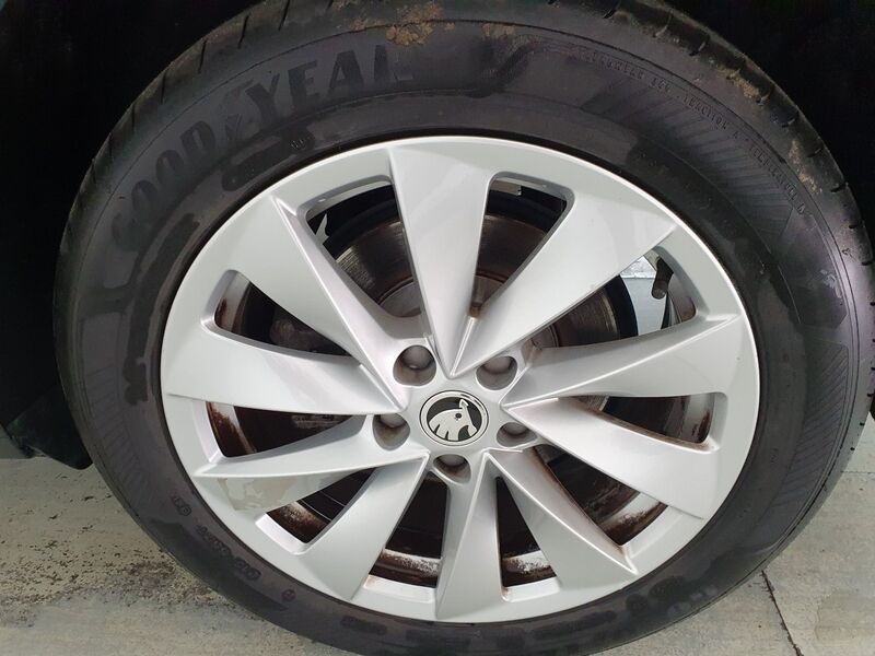 More views of Skoda Superb