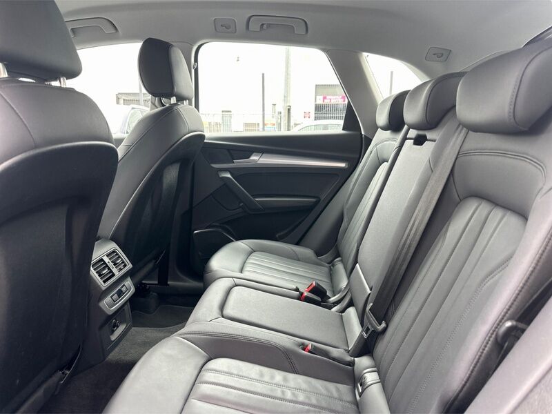 More views of Audi Q5