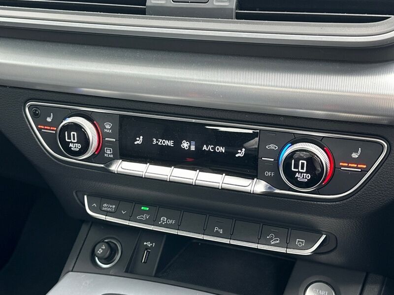 More views of Audi Q5