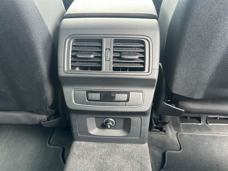 More views of Audi Q5