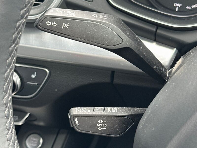 More views of Audi Q5